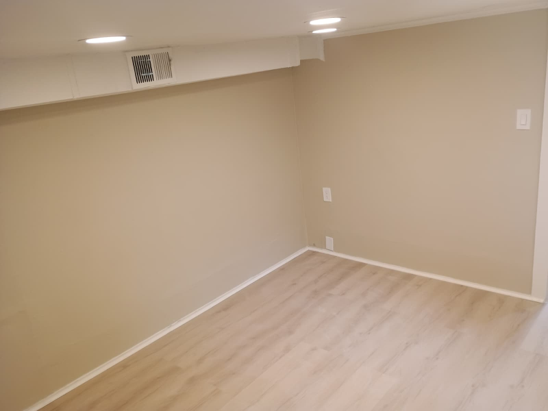 321 Fisher Ave #1 - Photo 4 of 10