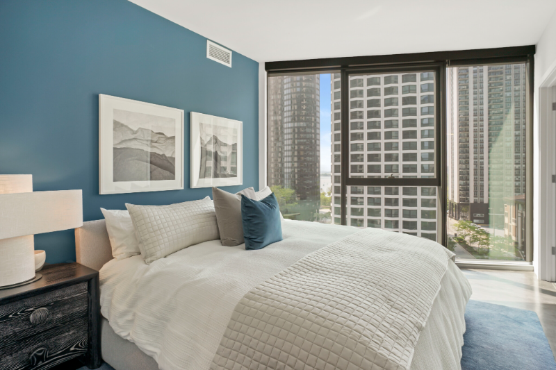 489 E Randolph St - Photo 4 of 20