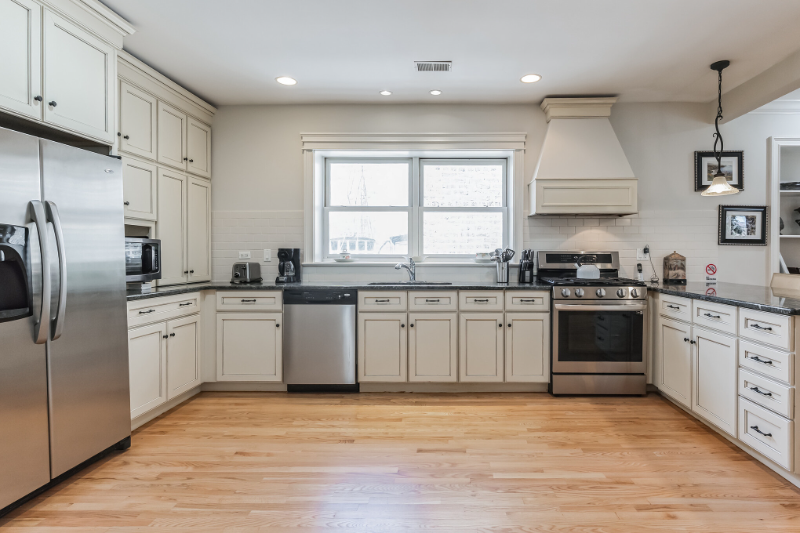 2033 W Jarvis Ave #3 - Photo 7 of 21