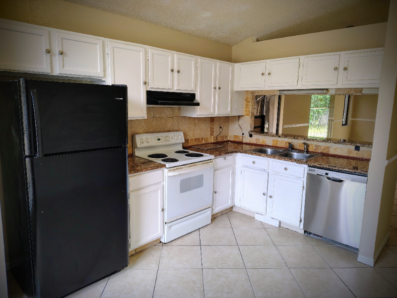 6560 Chantry St - Photo 3 of 8