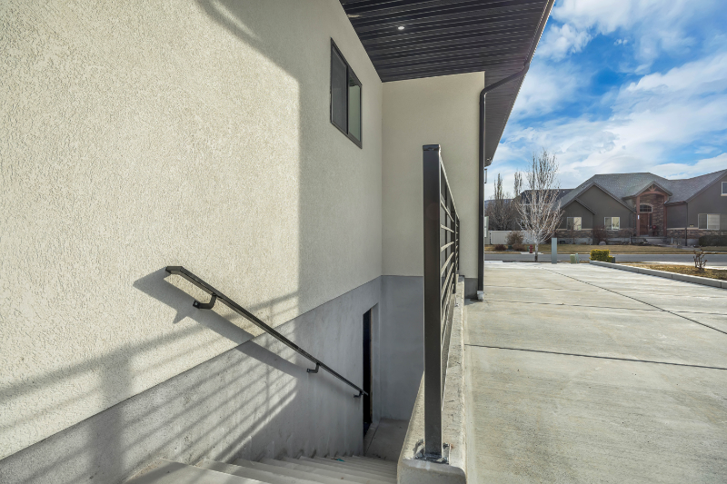 1452 W Meadow Glen Dr - Photo 5 of 20