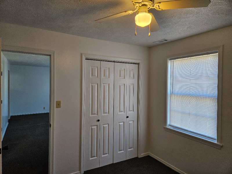 2124 1/2 W Jackson St - Photo 7 of 14