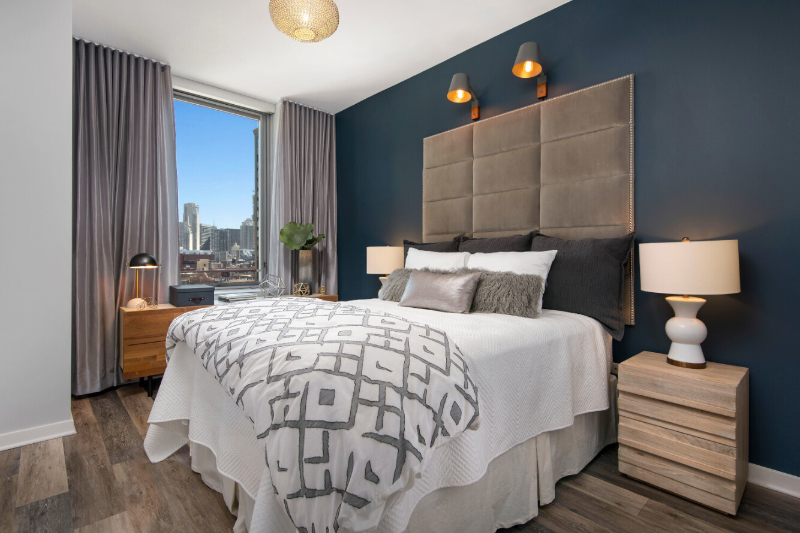 438 W Huron St - Photo 4 of 15