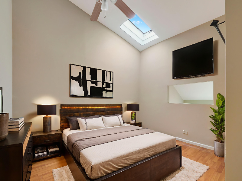 4942 N Sheridan Rd #4 - Photo 2 of 15