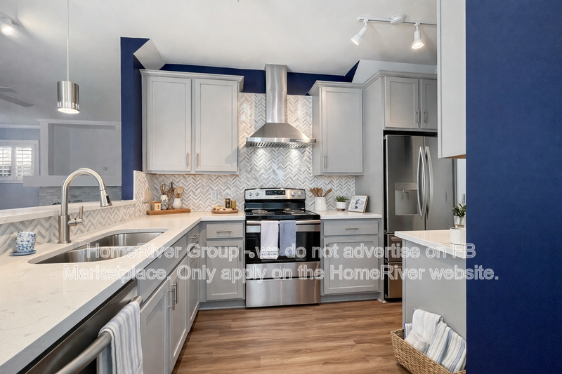 2363 Avery Ave - Photo 2 of 23