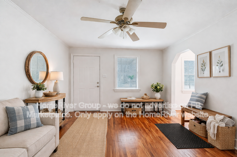 1869 Marjorie St - Photo 2 of 24