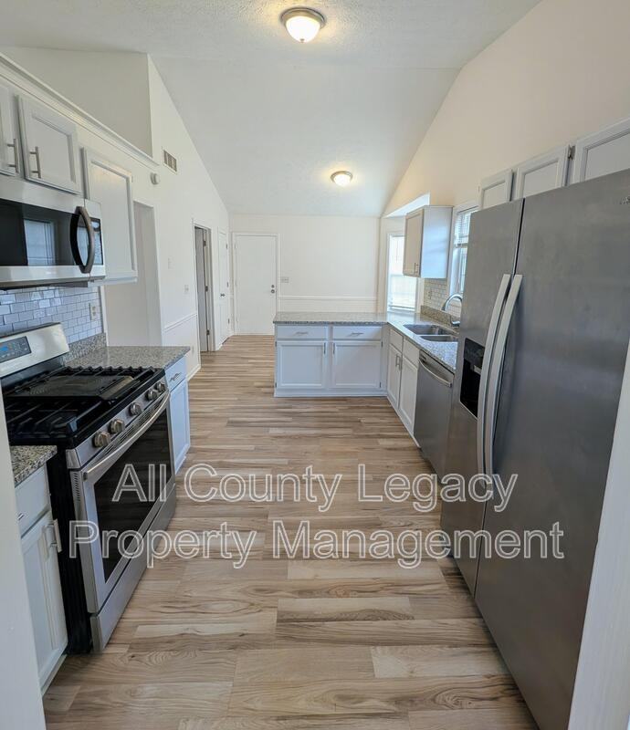 2371 Bankston Cir - Photo 4 of 11