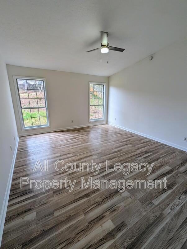 2371 Bankston Cir - Photo 6 of 11