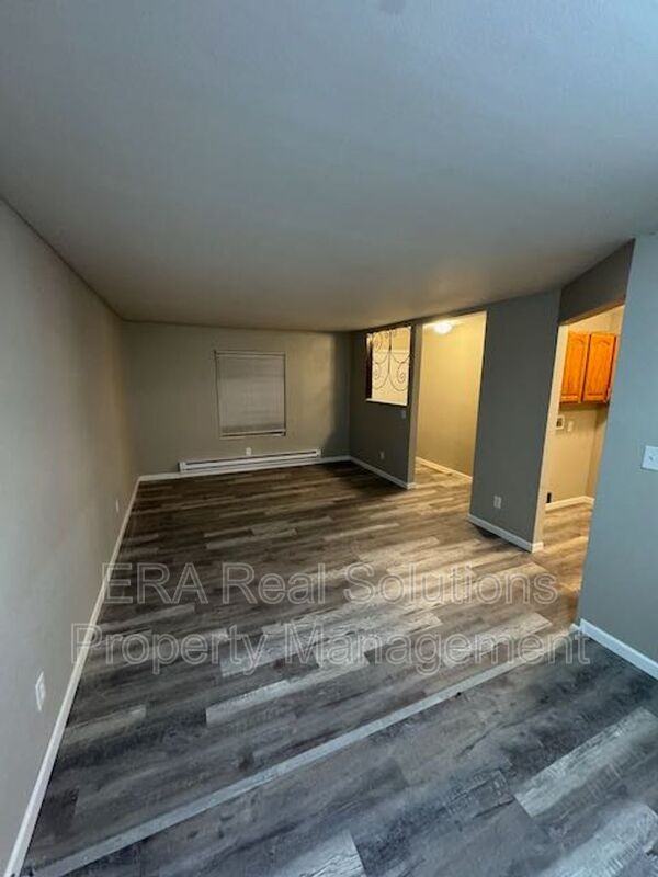 2304 Myrtle Ave - Photo 3 of 15