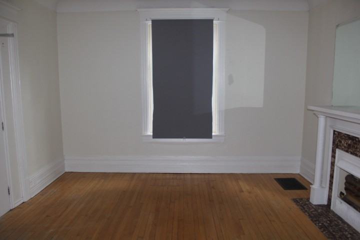 554 Mcleod St - Photo 4 of 10