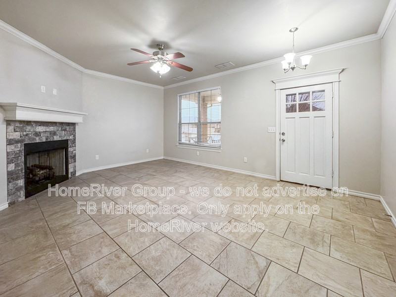 8005 Nw 160th Ter - Photo 4 of 25