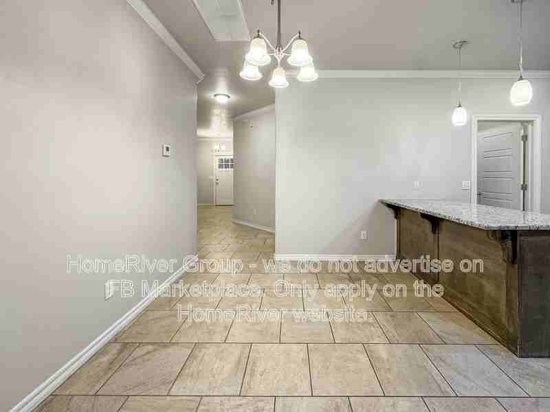 8005 Nw 160th Ter - Photo 6 of 25