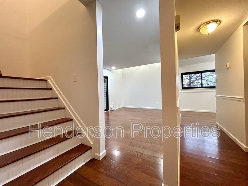 1625 Merry Oaks Rd #D - Photo 3 of 24