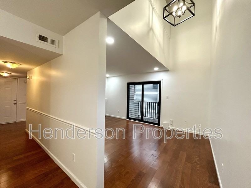 1625 Merry Oaks Rd #D - Photo 6 of 24