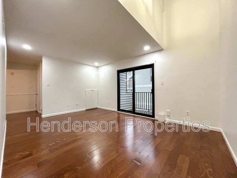 1625 Merry Oaks Rd #D - Photo 7 of 24