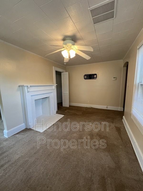 135 Bradford Dr - Photo 3 of 9