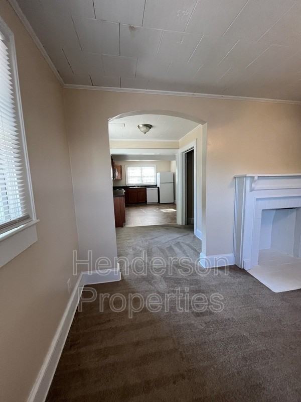 135 Bradford Dr - Photo 4 of 9