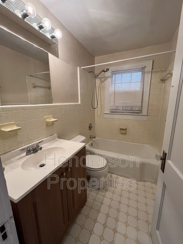 135 Bradford Dr - Photo 7 of 9