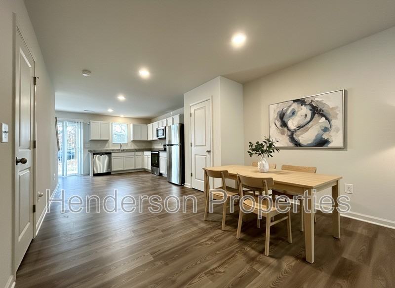 137 Villa Ln - Photo 2 of 19