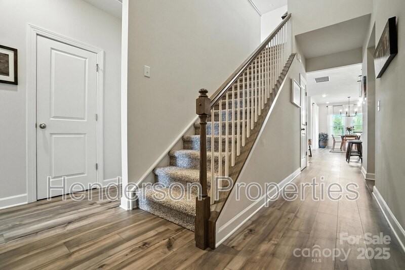 3140 Seville St - Photo 2 of 13