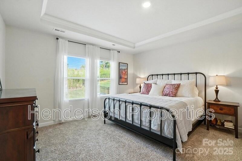 3140 Seville St - Photo 6 of 13