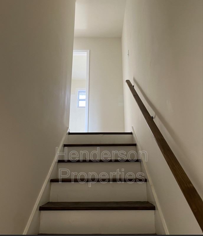 2715 Dundeen St - Photo 4 of 7