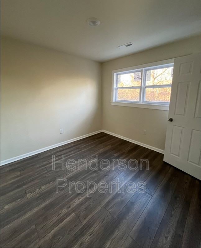 2715 Dundeen St - Photo 5 of 7