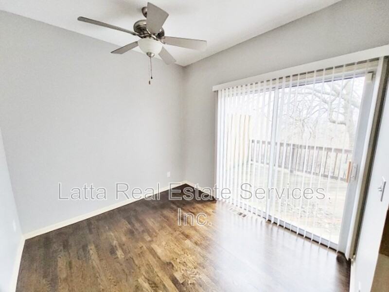 4530 Willow Ave - Photo 5 of 17