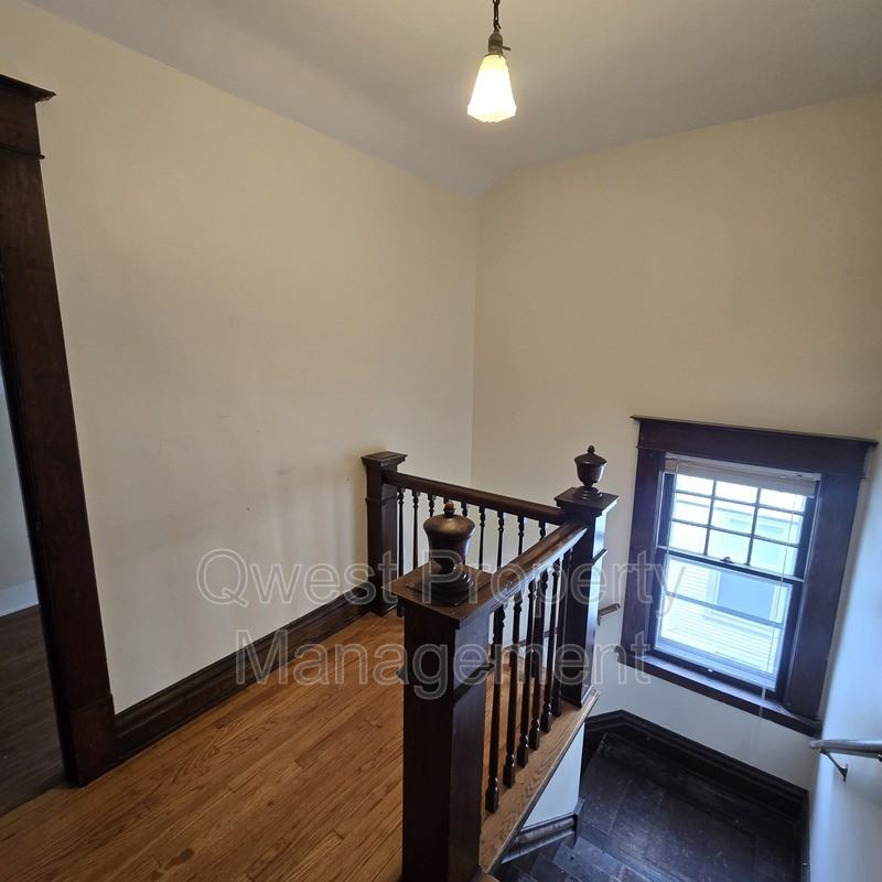 1128 Fulton St E - Photo 2 of 7