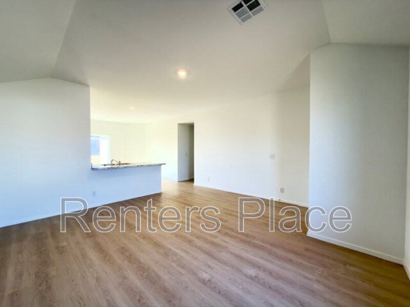 1111 Raven Dr - Photo 2 of 16