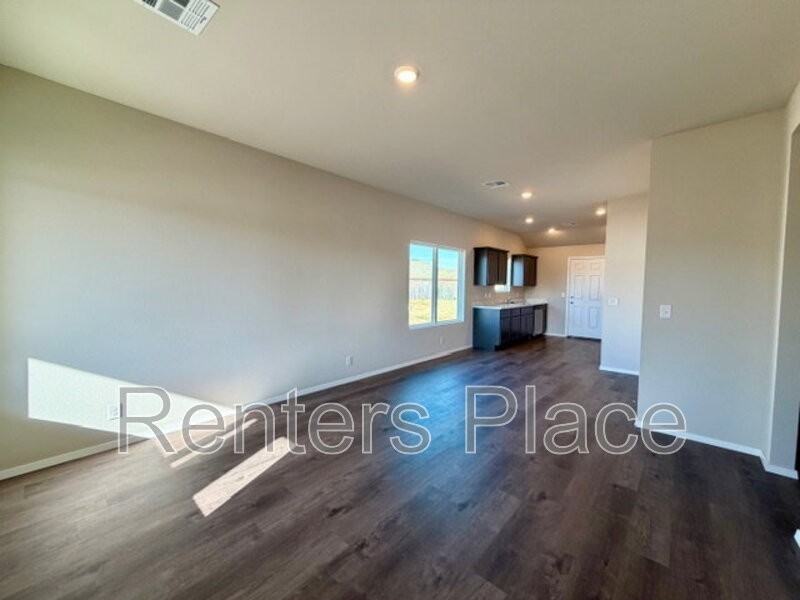 1112 Raven Dr - Photo 2 of 19