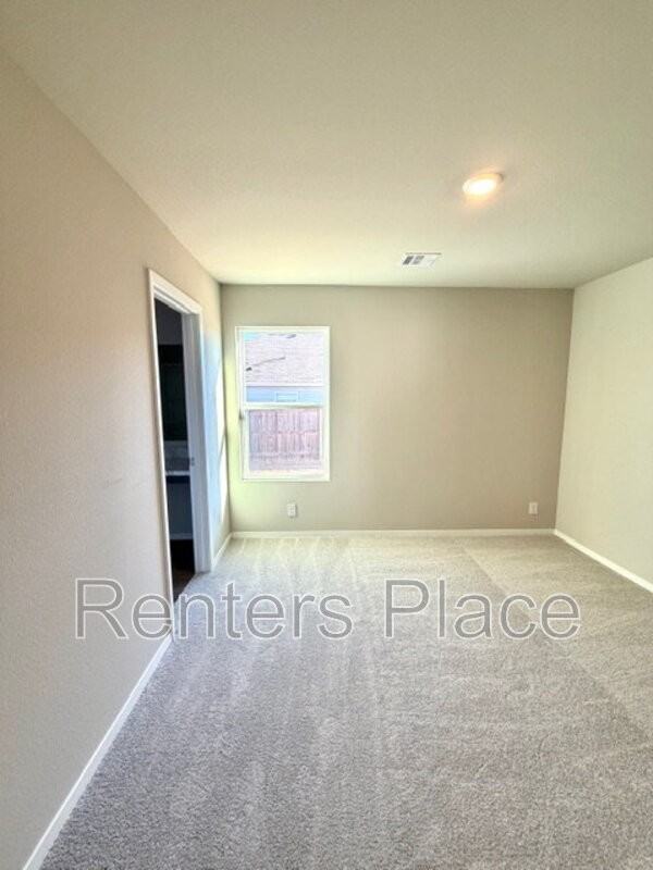 1112 Raven Dr - Photo 7 of 19