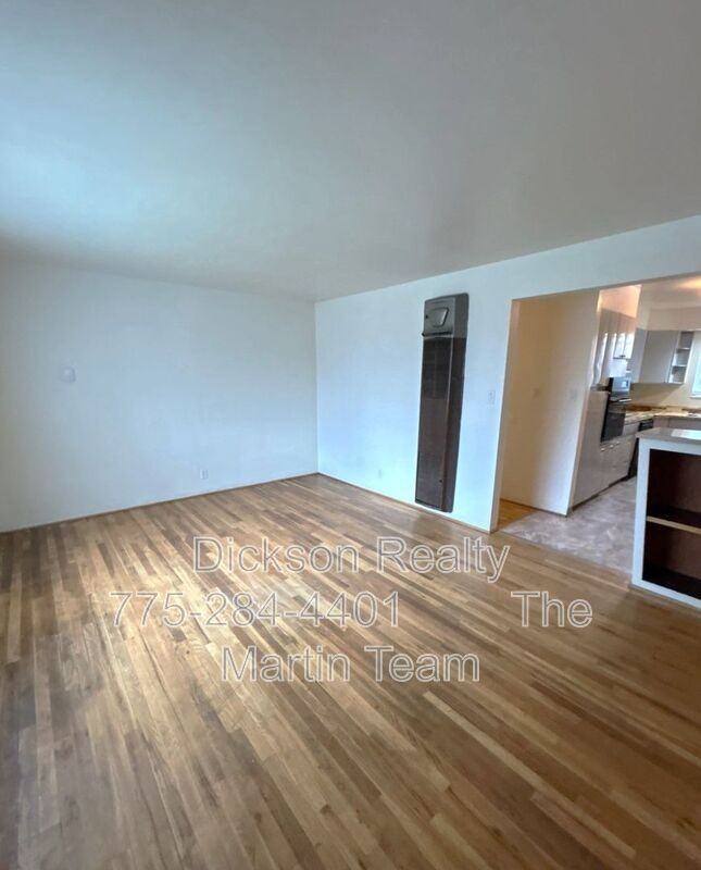 240 18th St - Photo 3 of 13