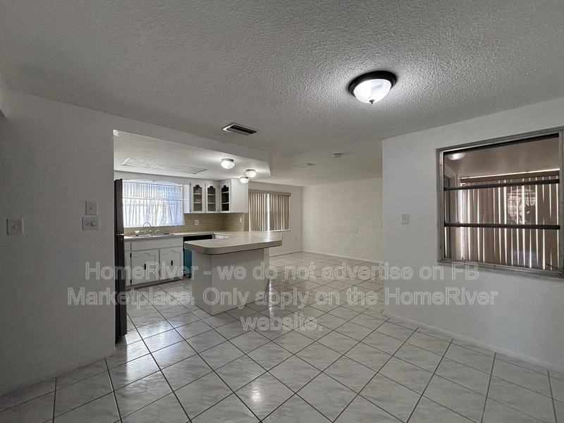 1629 Dartmouth Dr - Photo 3 of 33