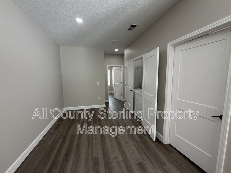 1418 Se Magnolia Loop #103 - Photo 7 of 13