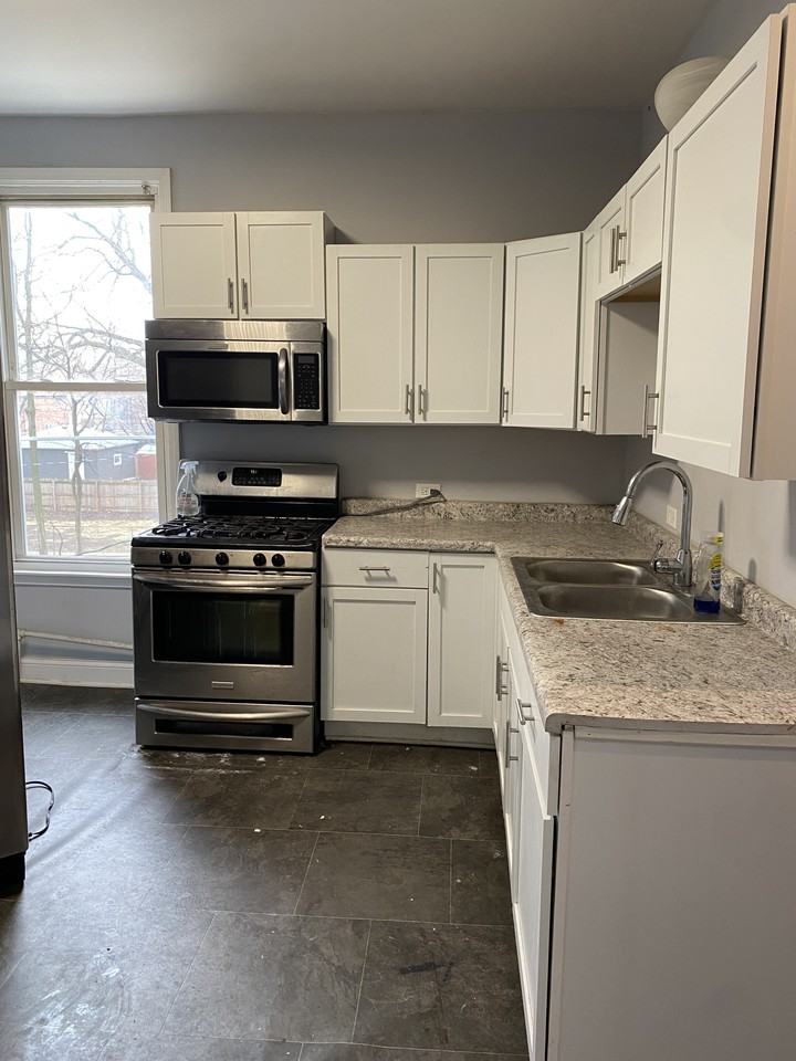 153 North Menard Avenue #2 - Photo 2 of 8