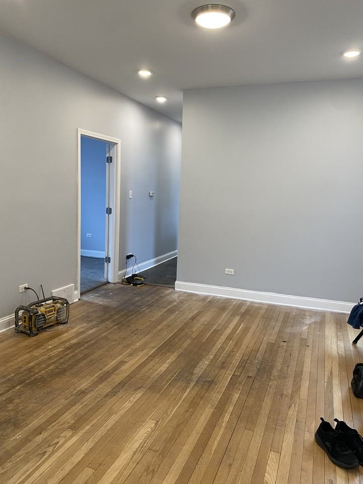 153 North Menard Avenue #2 - Photo 3 of 8