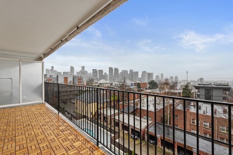 505 Belmont Ave E #501 - Photo 4 of 20