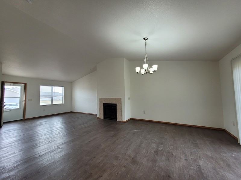 1233 Northwood Dr - Photo 2 of 11