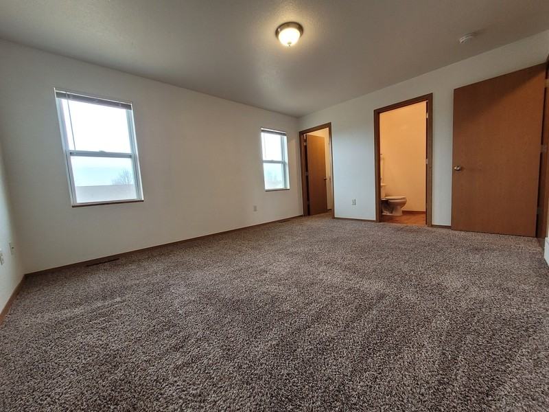 1233 Northwood Dr - Photo 7 of 11