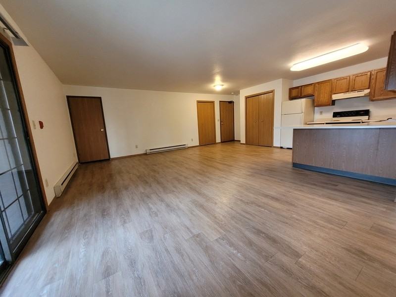 230 Robbins St - Photo 2 of 8