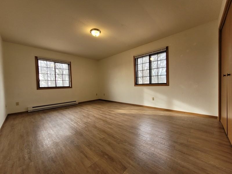 230 Robbins St - Photo 6 of 8