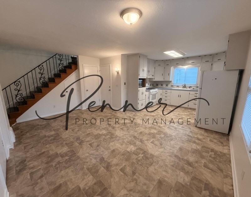 1212 W 26th St S - Photo 3 of 12