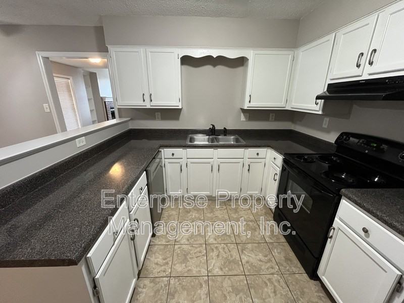 4135 Tunbridge Pl - Photo 5 of 17