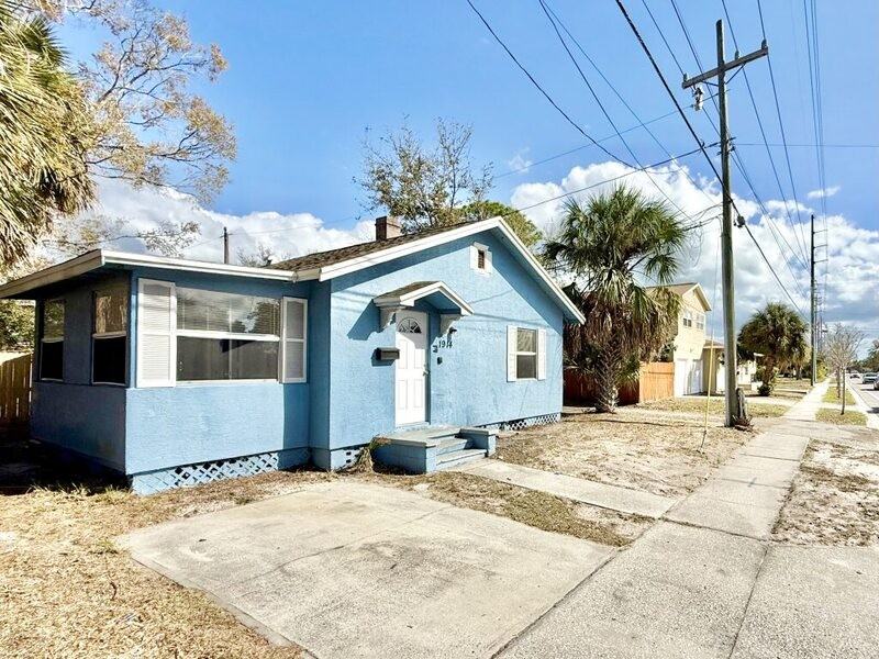 1914 31st St S - Photo 5 of 50