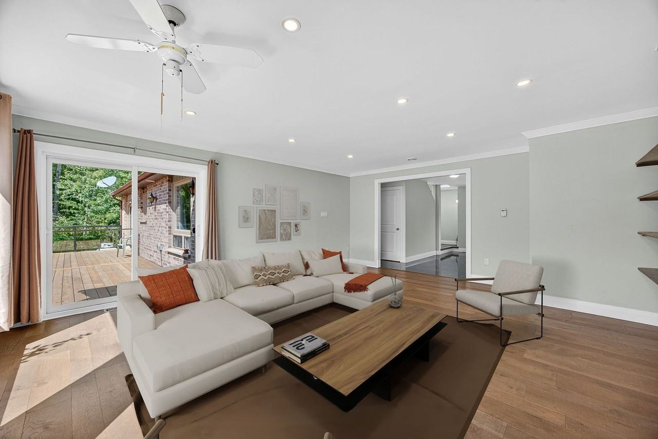 7950 8th Line - Photo 4 of 33