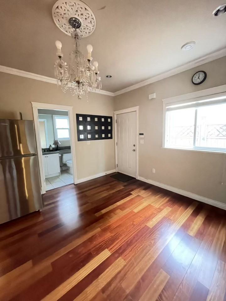 3100 Granville Avenue - Photo 3 of 9