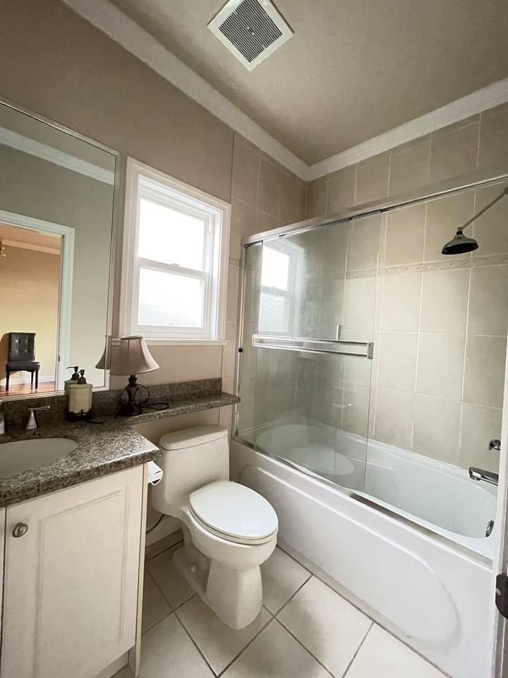 3100 Granville Avenue - Photo 7 of 9