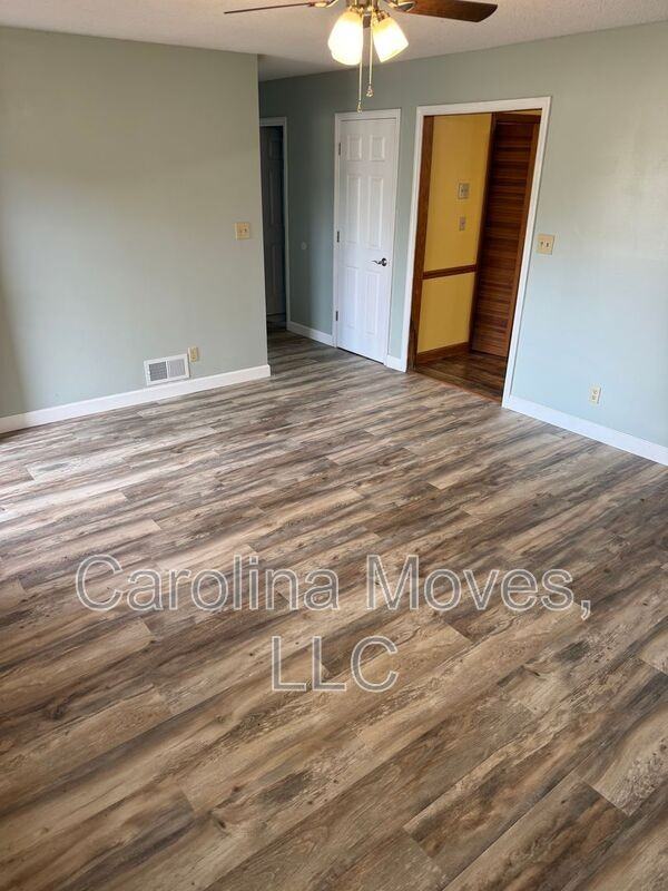 575 Mount Lebanon Rd - Photo 2 of 17