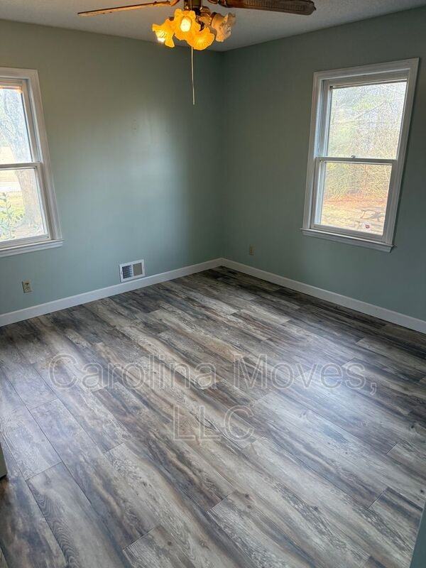 575 Mount Lebanon Rd - Photo 7 of 17